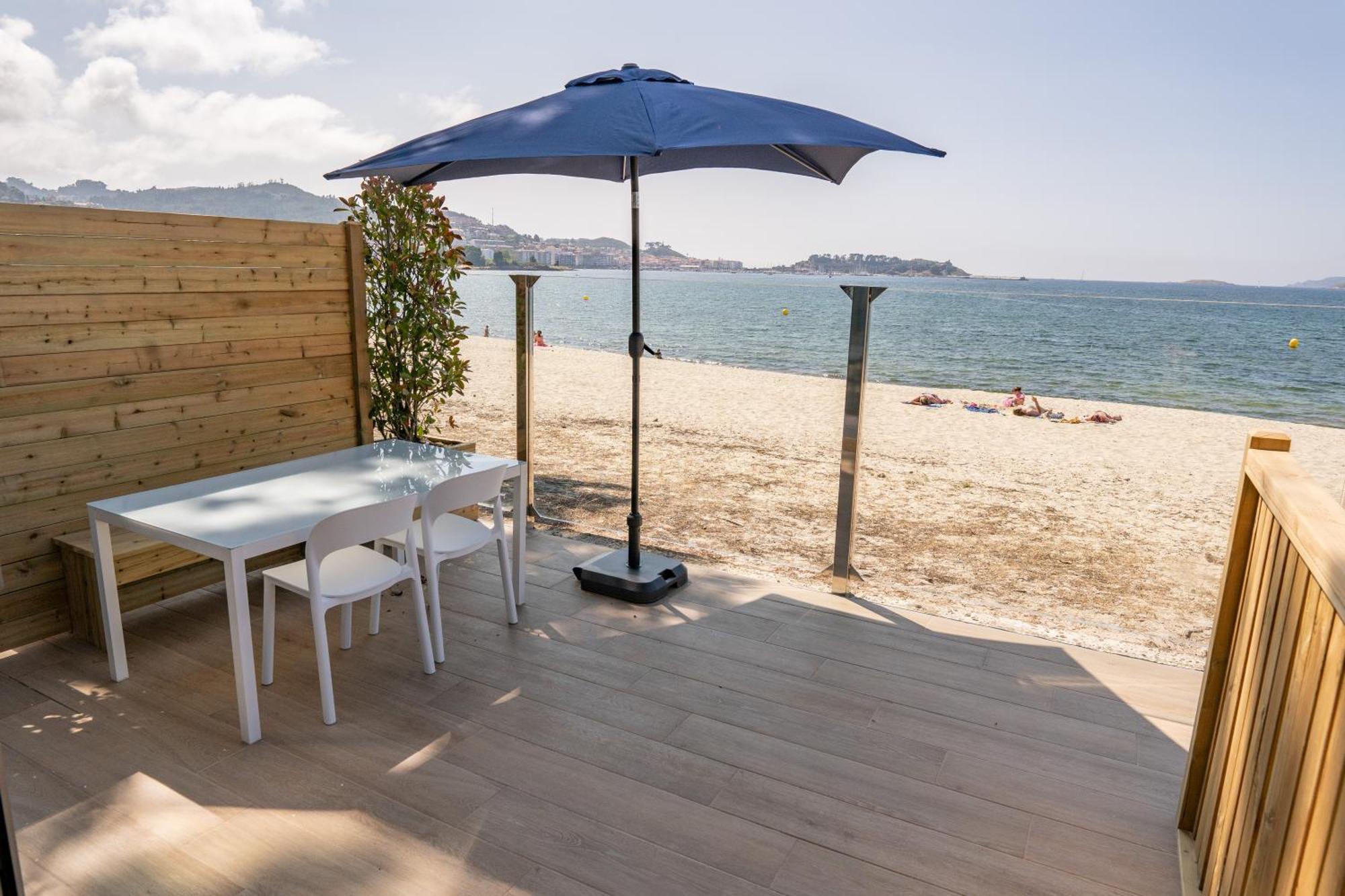 Camping Bayona Playa Sabaris Exterior photo
