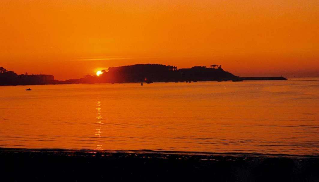Camping Bayona Playa Sabaris Exterior photo