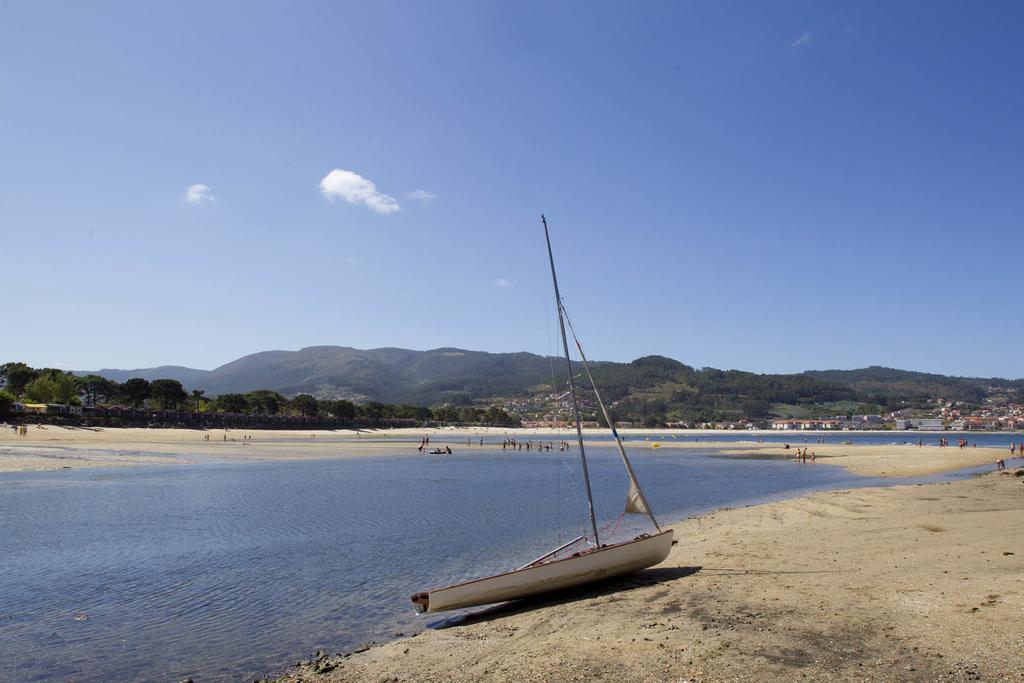 Camping Bayona Playa Sabaris Exterior photo