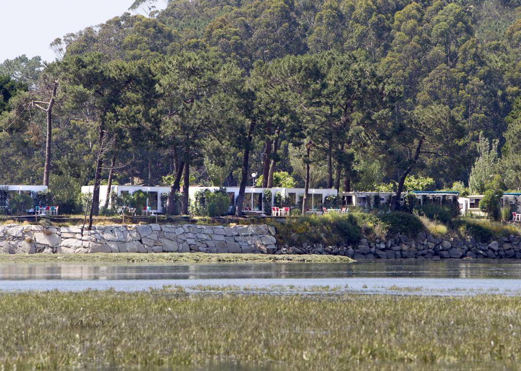 Camping Bayona Playa Sabaris Exterior photo