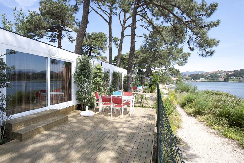 Camping Bayona Playa Sabaris Exterior photo