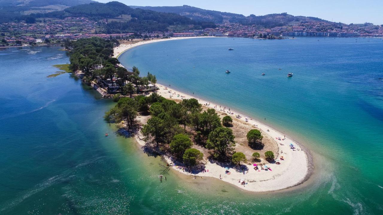 Camping Bayona Playa Sabaris Exterior photo
