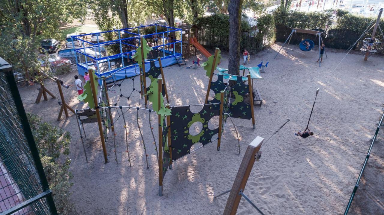 Camping Bayona Playa Sabaris Exterior photo