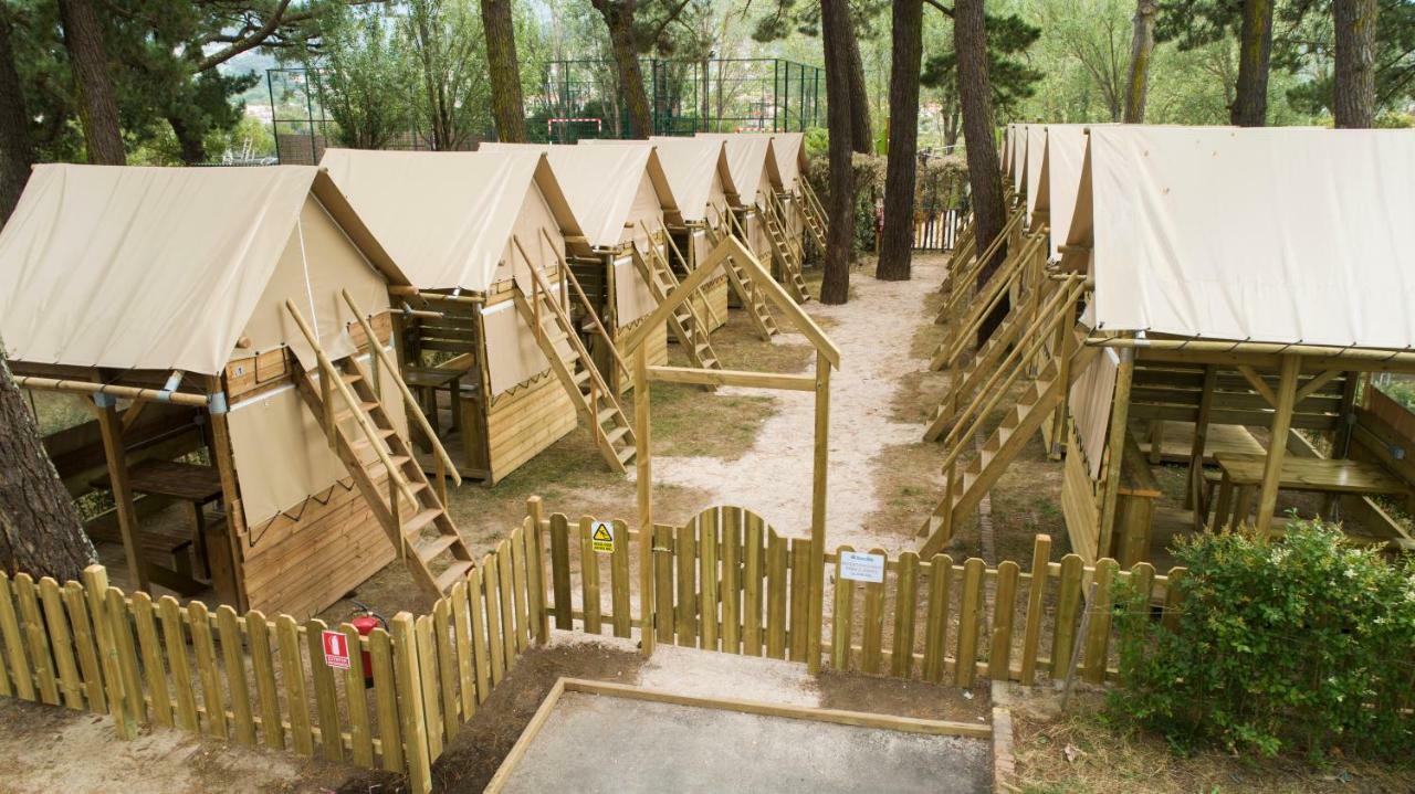 Camping Bayona Playa Sabaris Exterior photo